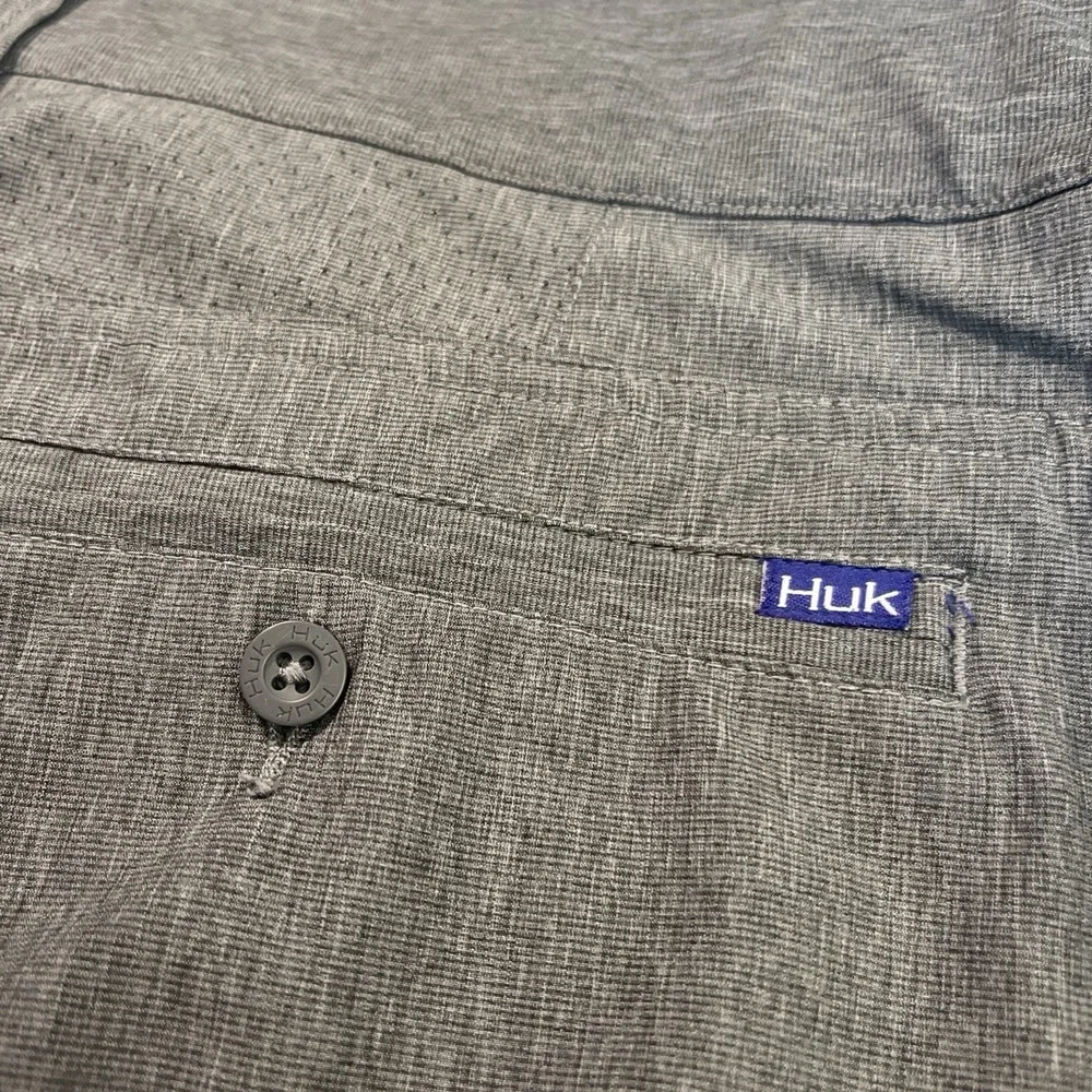 Huk‎ Beacon Short Mens 2XL 40x8 Grey Performance Stretch Fishing Quick Dry